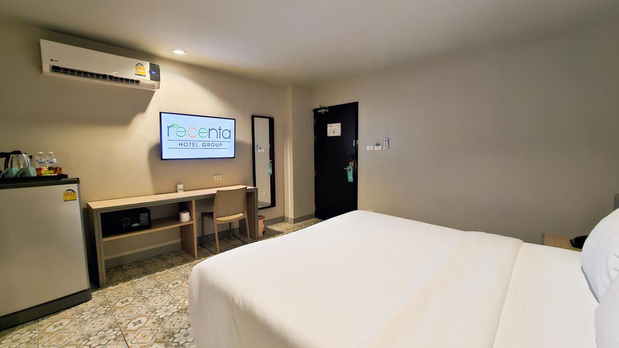 Recenta Suite Phuket Suanluang Εξωτερικό φωτογραφία