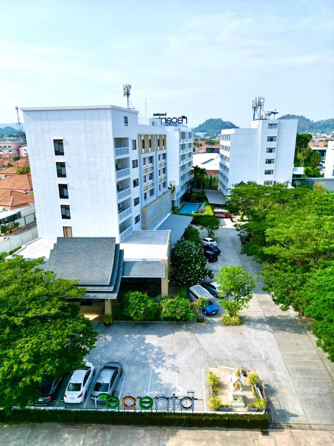 Recenta Suite Phuket Suanluang Εξωτερικό φωτογραφία