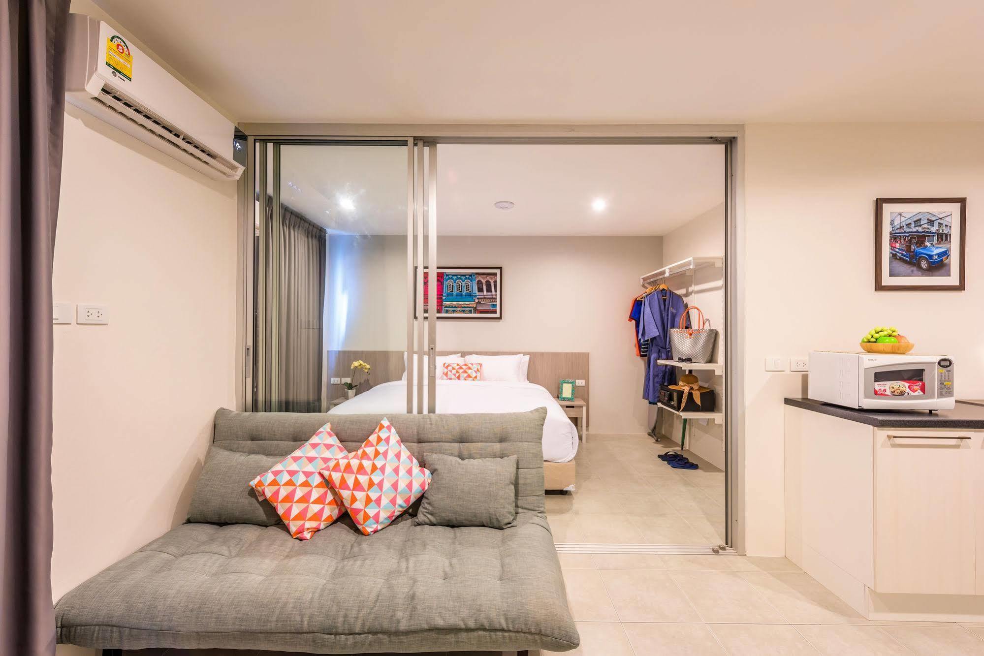 Recenta Suite Phuket Suanluang Εξωτερικό φωτογραφία