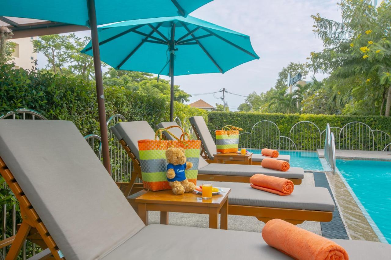 Recenta Suite Phuket Suanluang Εξωτερικό φωτογραφία
