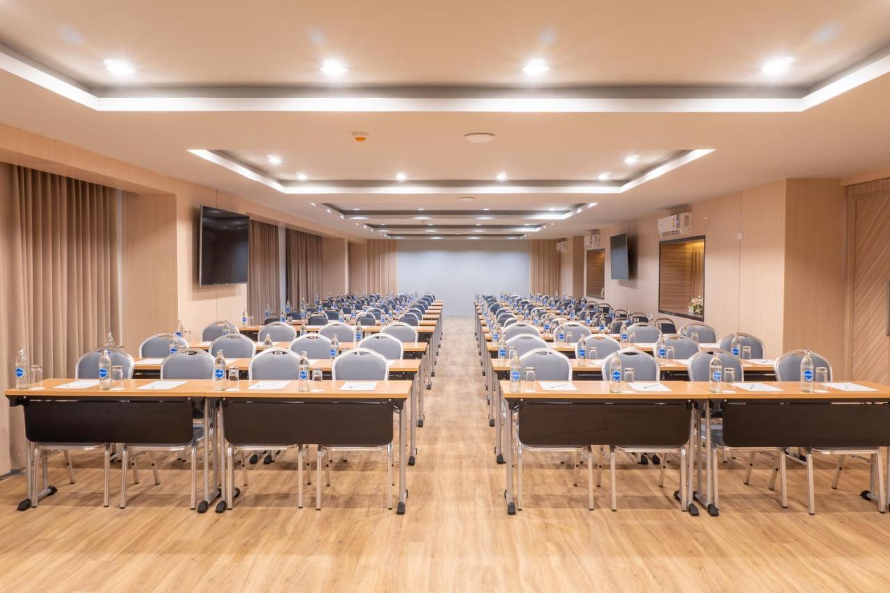 Recenta Suite Phuket Suanluang Εξωτερικό φωτογραφία