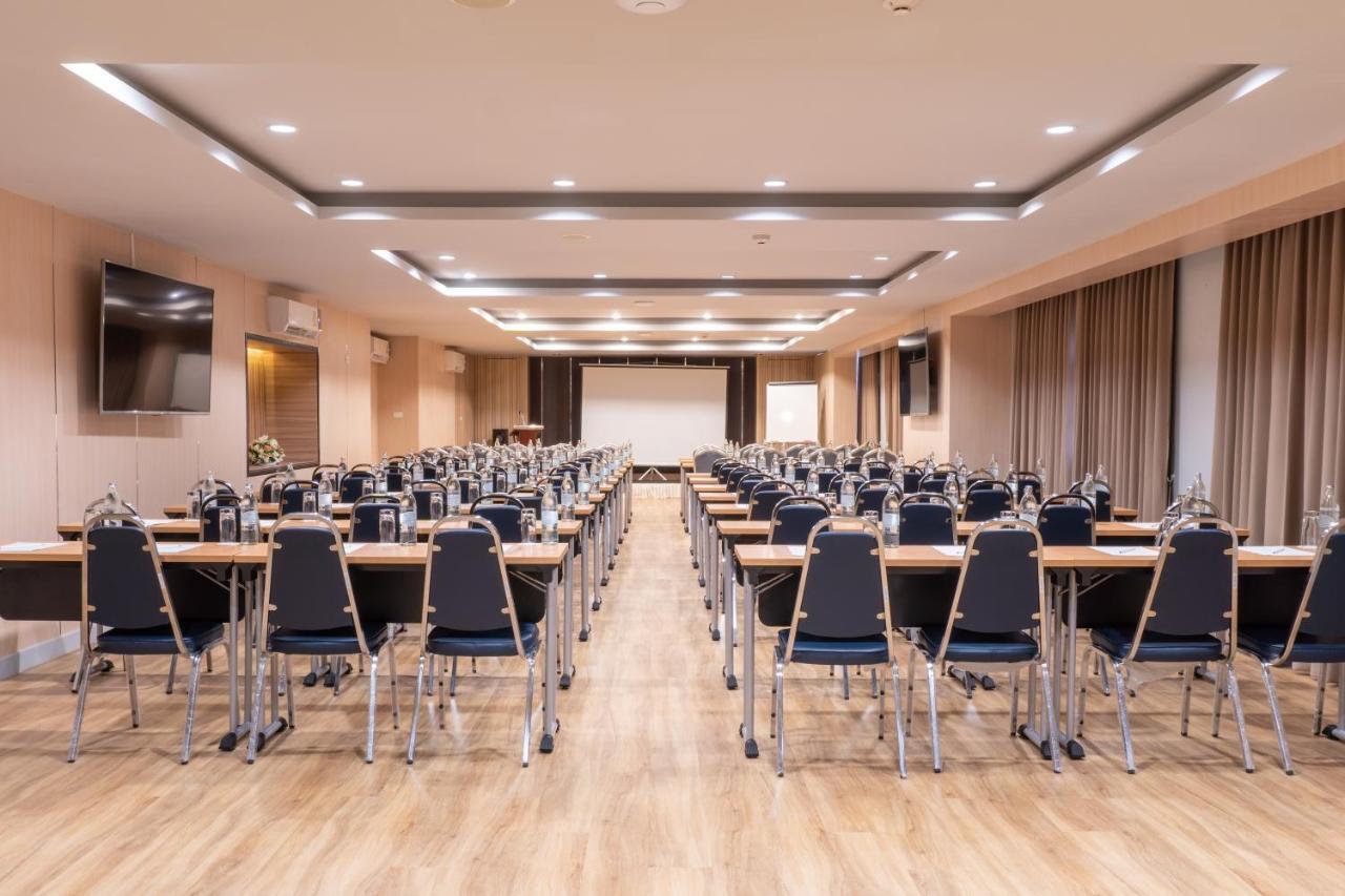 Recenta Suite Phuket Suanluang Εξωτερικό φωτογραφία