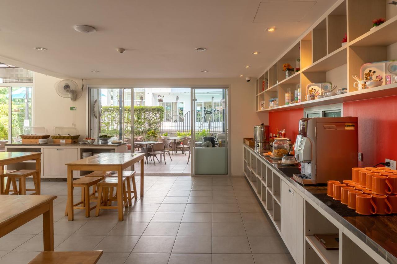 Recenta Suite Phuket Suanluang Εξωτερικό φωτογραφία