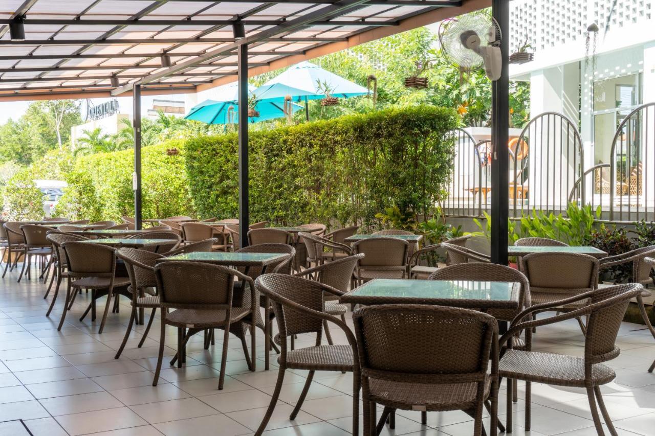 Recenta Suite Phuket Suanluang Εξωτερικό φωτογραφία